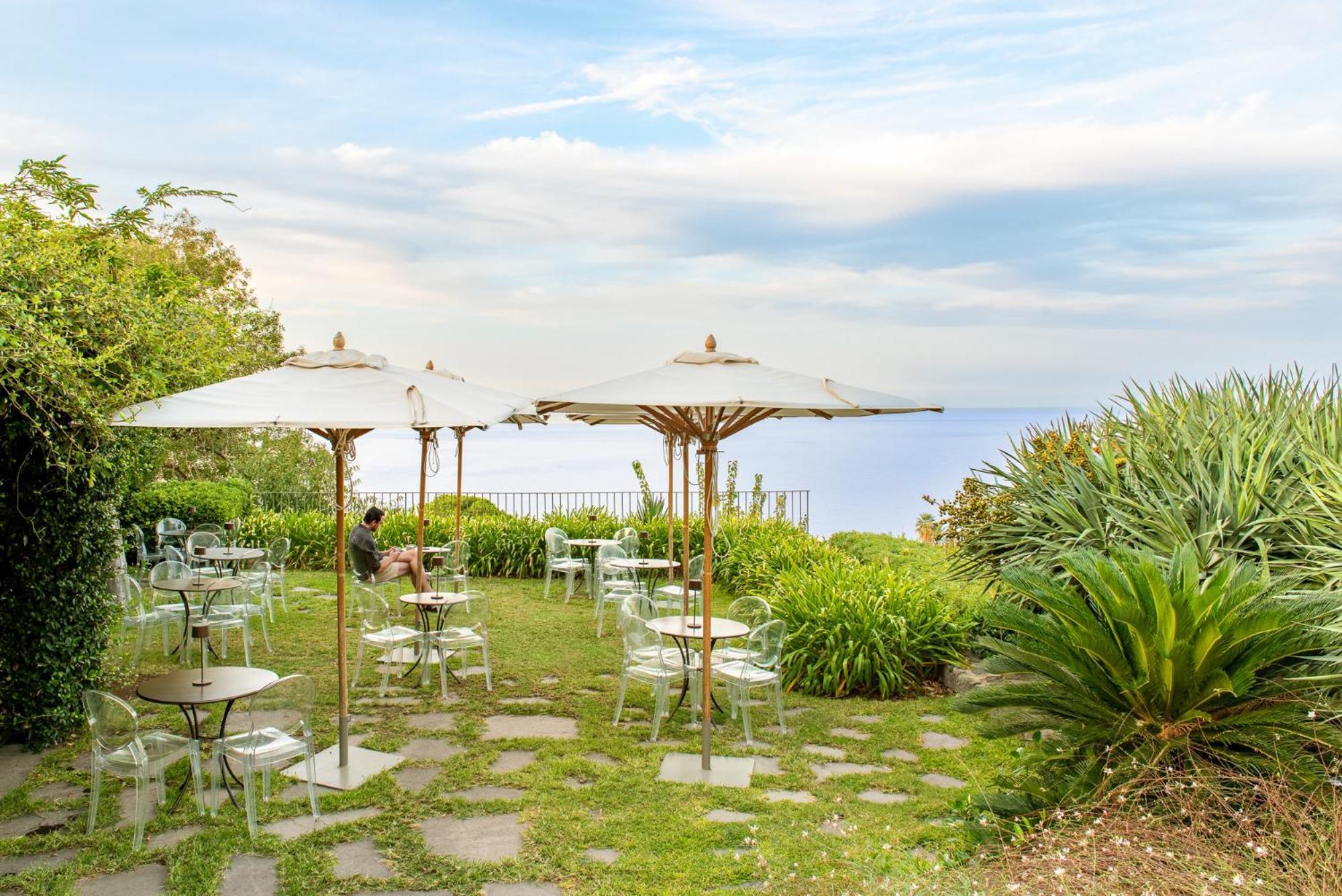 Hotel Ravesi Malfa  Exterior photo